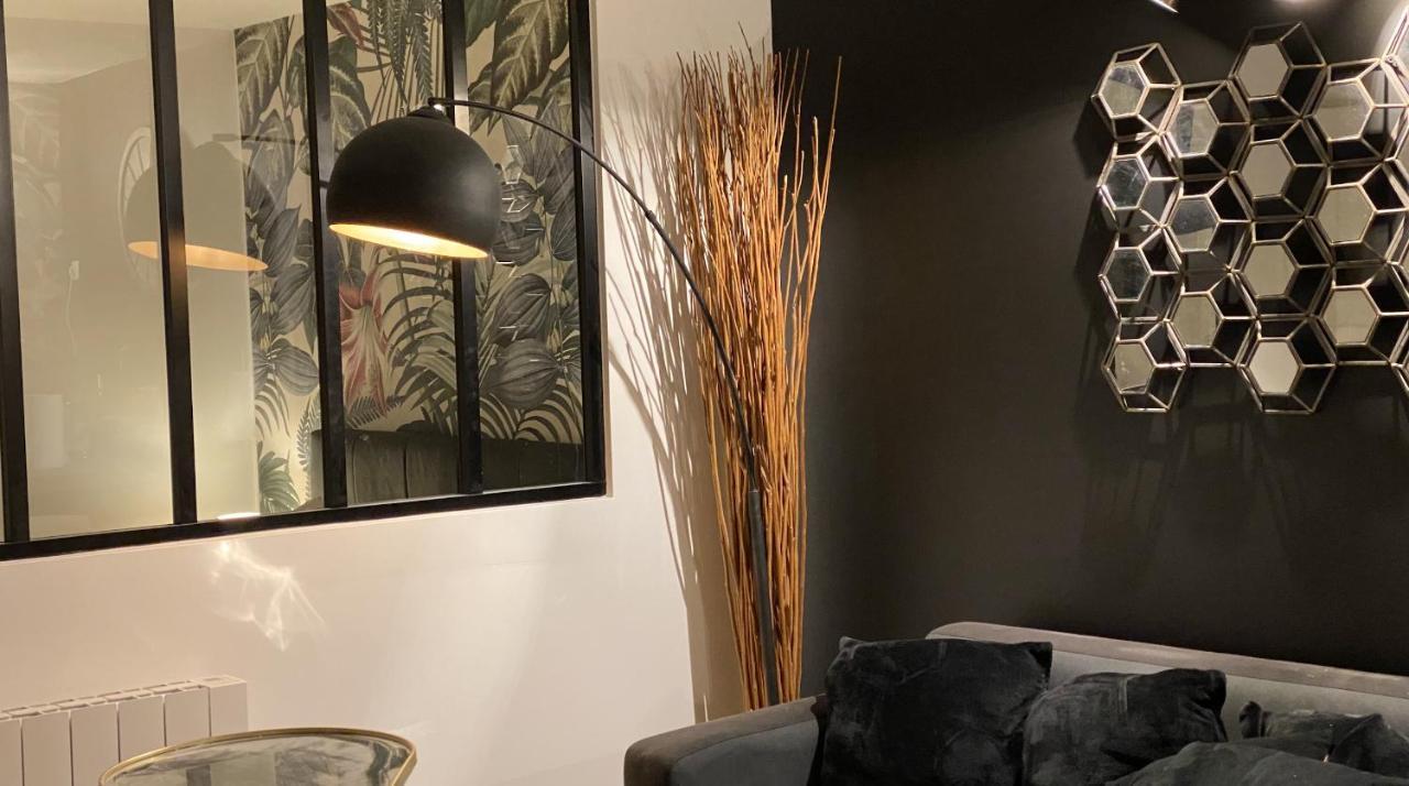 Le Patio / Les Suites Romantiques Du Grenier A Sel Honfleur Dış mekan fotoğraf