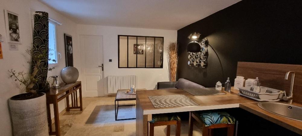 Le Patio / Les Suites Romantiques Du Grenier A Sel Honfleur Dış mekan fotoğraf