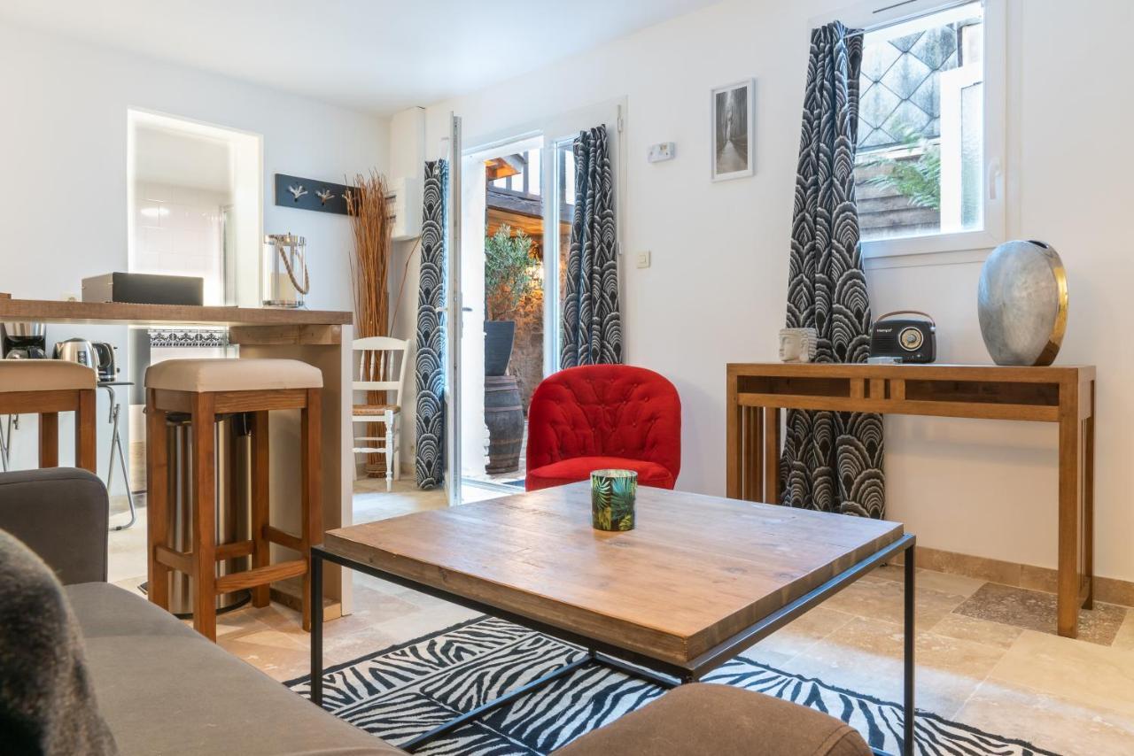 Le Patio / Les Suites Romantiques Du Grenier A Sel Honfleur Dış mekan fotoğraf