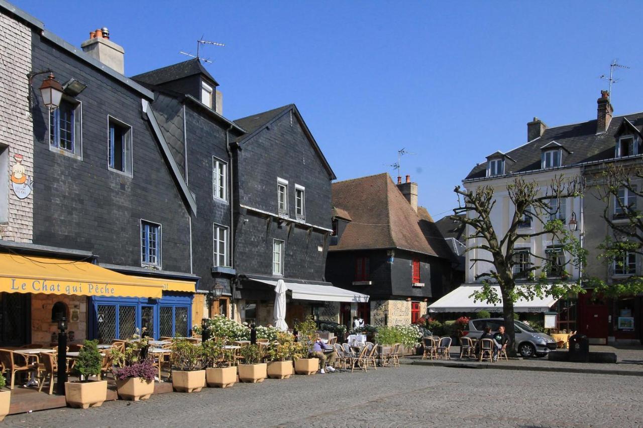 Le Patio / Les Suites Romantiques Du Grenier A Sel Honfleur Dış mekan fotoğraf
